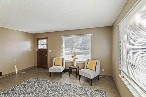 2011 E Sharp Ave, Spokane, WA 99202 photo 4