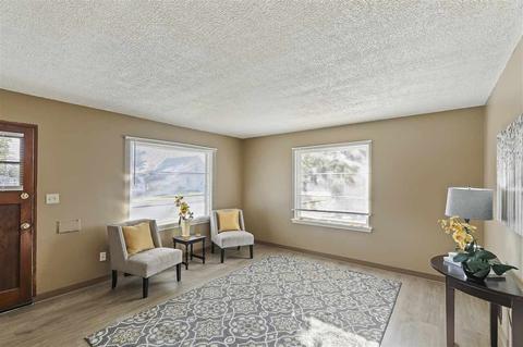 2011 E Sharp Ave, Spokane, WA 99202 photo 3