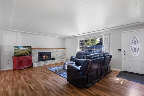 12205 E 25th Ave, Spokane Valley, WA 99206 photo 2
