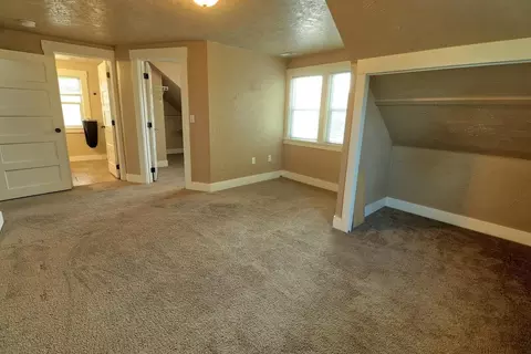 1911 E Queen St, Spokane, WA 99207 photo 17