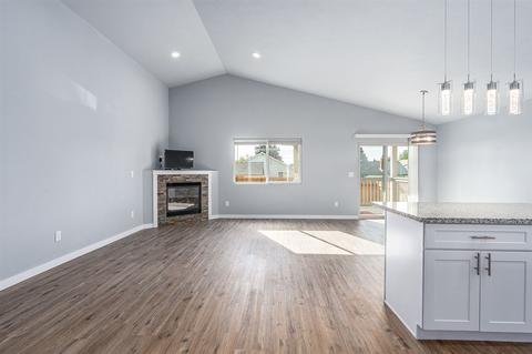 2018 E Hoffman Ave, Spokane, WA 99207 photo 2