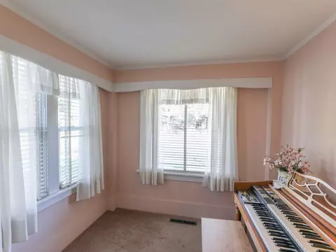 334 E 16th Ave, Spokane, WA 99203 photo 8
