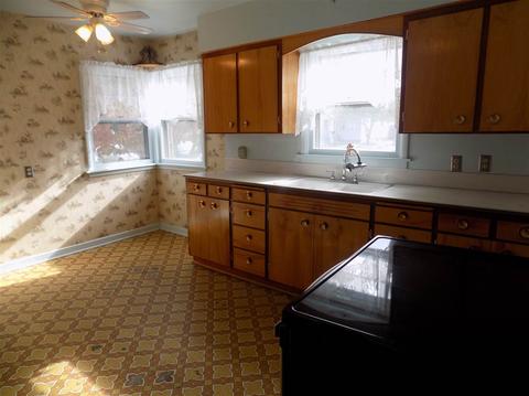 2215 E Queen Ave, Spokane, WA 99207 photo 6