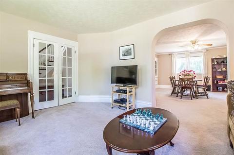 938 E Baldwin Ave, Spokane, WA 99207 photo 11