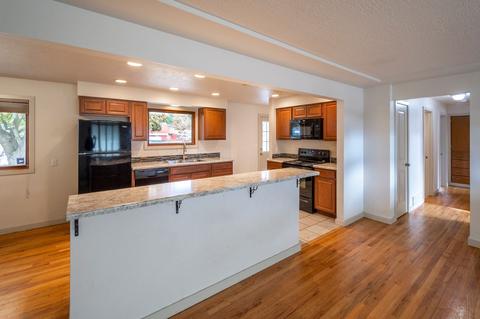 11813 E 15th Ave, Spokane Valley, WA 99206 photo 9
