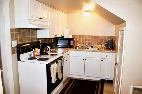1218 E Queen Ave, Spokane, WA 99207 photo 13