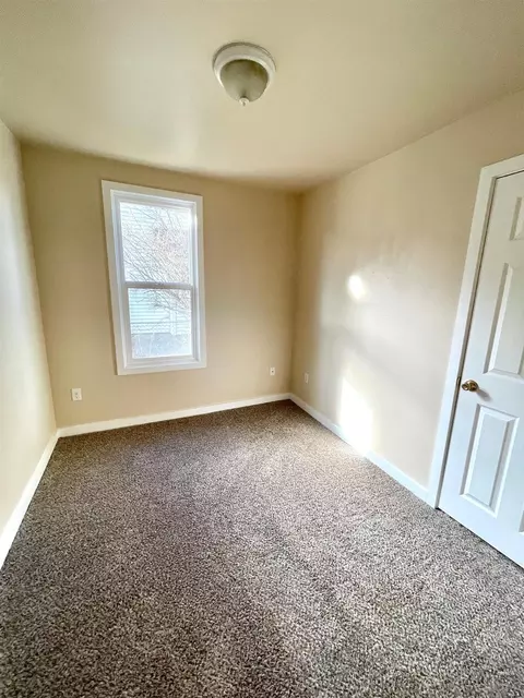 1218 E Queen Ave, Spokane, WA 99207 photo 8