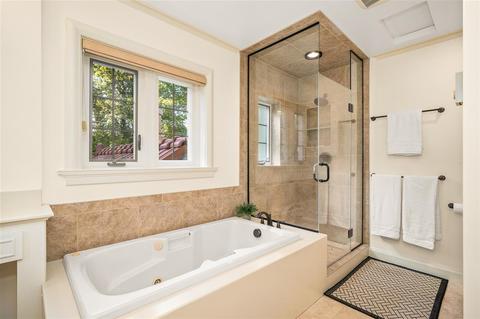 827 E Overbluff Rd, Spokane, WA 99203 photo 20