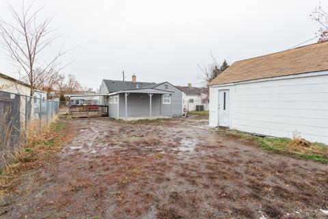 208 E Sanson Ave, Spokane, WA 99207 photo 17