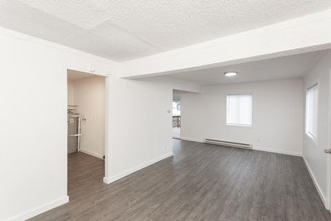 208 E Sanson Ave, Spokane, WA 99207 photo 3