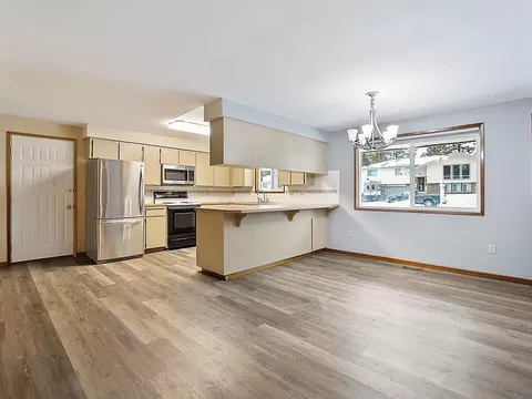 312 E Sierra Ct, Spokane, WA 99208 photo 5