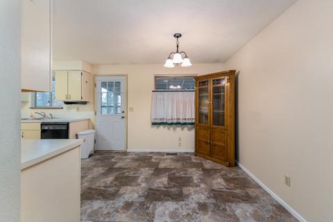 3811 E 13th Ave, Spokane, WA 99202 photo 9