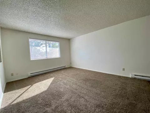 2807 E Sharp Ave, Spokane, WA 99202 photo 4