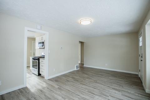 2414 E Hoffman Ave, Spokane, WA 99207 photo 5