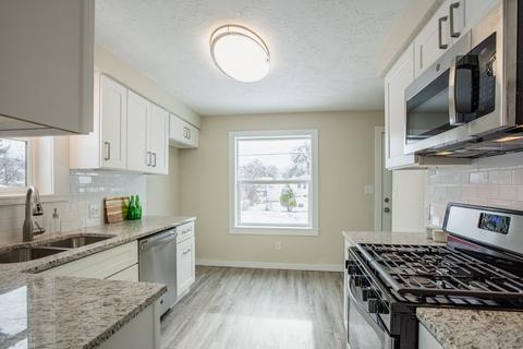 2414 E Hoffman Ave, Spokane, WA 99207 photo 8