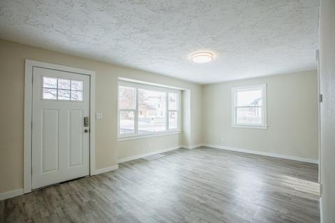 2414 E Hoffman Ave, Spokane, WA 99207 photo 4