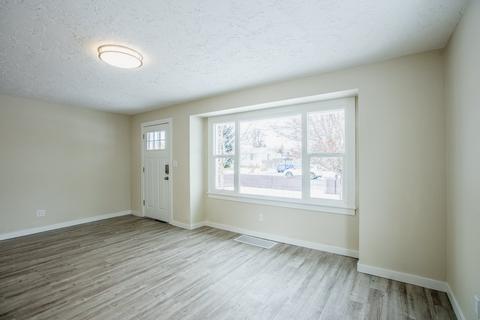 2414 E Hoffman Ave, Spokane, WA 99207 photo 3