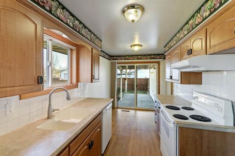 13525 E 5th Ave, Spokane Valley, WA 99216 photo 8