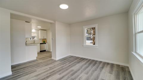 7106 E 5th Ave, Spokane Valley, WA 99212 photo 2