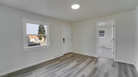 7106 E 5th Ave, Spokane Valley, WA 99212 photo 3