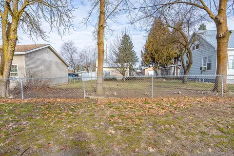 1015 E Central Ave, Spokane, WA 99208 photo 2