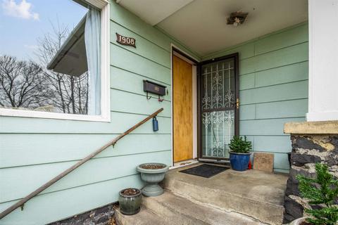1908 E Sinto Ave, Spokane, WA 99202 photo 3