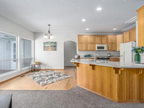 921 E Huron Dr, Spokane, WA 99208 photo 4