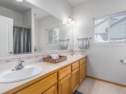 921 E Huron Dr, Spokane, WA 99208 photo 13