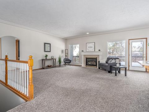 921 E Huron Dr, Spokane, WA 99208 photo 2