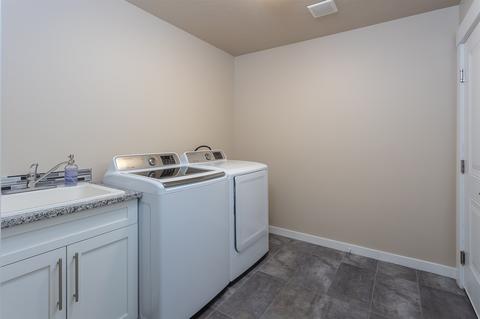 2918 E Grace Ave, Spokane, WA 99207 photo 26