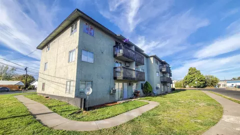2807 E Boone Ave, Spokane, WA 99202 photo 2