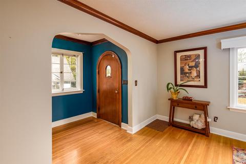 1034 E Overbluff Rd, Spokane, WA 99203 photo 6