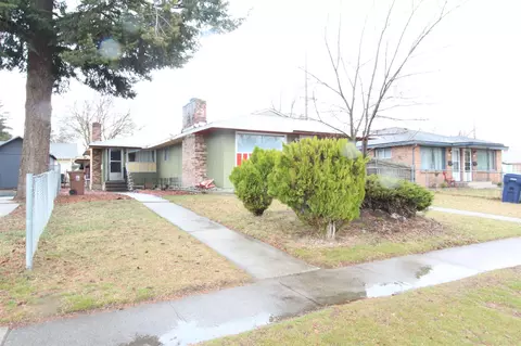 1406 E Olympic Ave, Spokane, WA 99207 photo 2