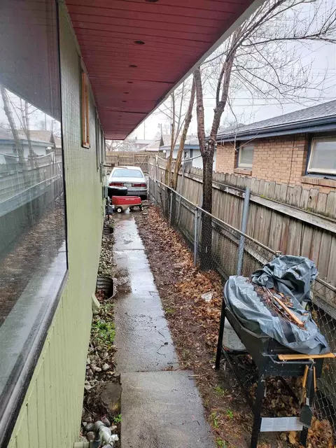 1406 E Olympic Ave, Spokane, WA 99207 photo 23
