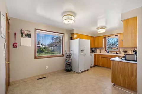 1127 E Olympic Ave, Spokane, WA 99207 photo 3