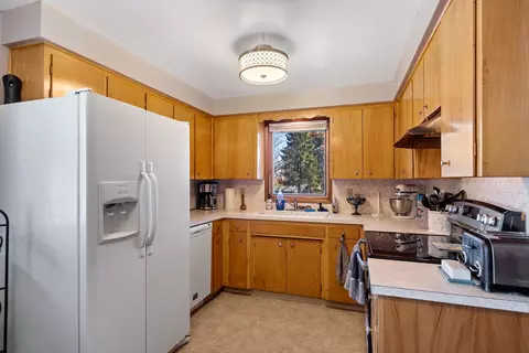 1127 E Olympic Ave, Spokane, WA 99207 photo 2
