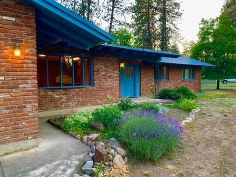 1104 E Greenleaf Dr, Spokane, WA 99208 photo 2
