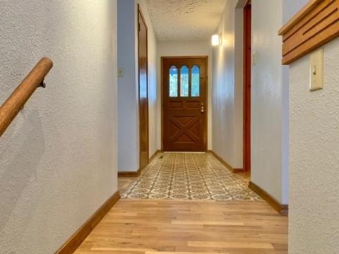 1104 E Greenleaf Dr, Spokane, WA 99208 photo 3