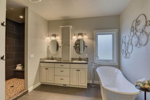 1009 E Brooklawn Dr, Spokane, WA 99208 photo 21