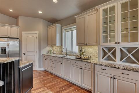 1009 E Brooklawn Dr, Spokane, WA 99208 photo 9