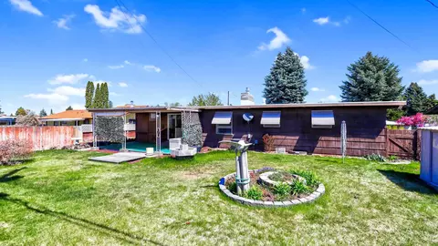 318 E Cozza Dr, Spokane, WA 99208 photo 32
