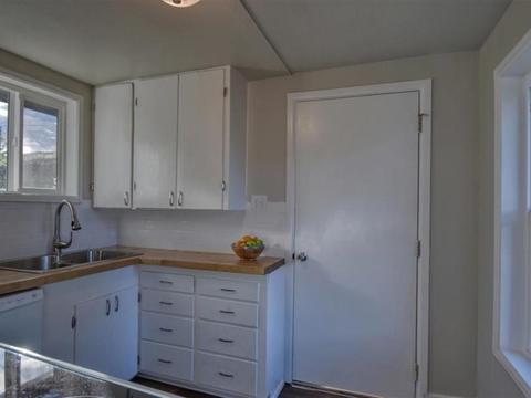 548 E Olympic Ave, Spokane, WA 99208 photo 5
