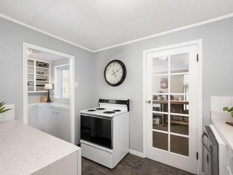 529 E Sanson Ave, Spokane, WA 99207 photo 10
