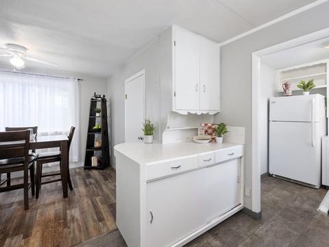 529 E Sanson Ave, Spokane, WA 99207 photo 9