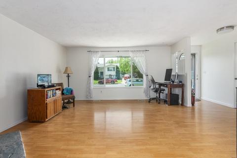 703 E Cascade Pl, Spokane, WA 99208 photo 3