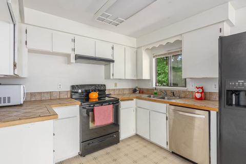 703 E Cascade Pl, Spokane, WA 99208 photo 7