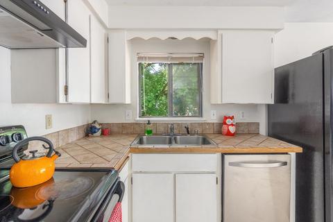 703 E Cascade Pl, Spokane, WA 99208 photo 6
