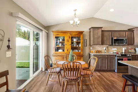 613 E Canterbury Ln, Colbert, WA 99005 photo 9