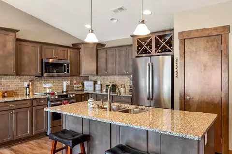 613 E Canterbury Ln, Colbert, WA 99005 photo 10