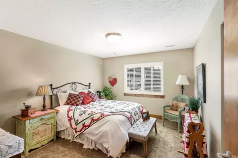 613 E Canterbury Ln, Colbert, WA 99005 photo 18